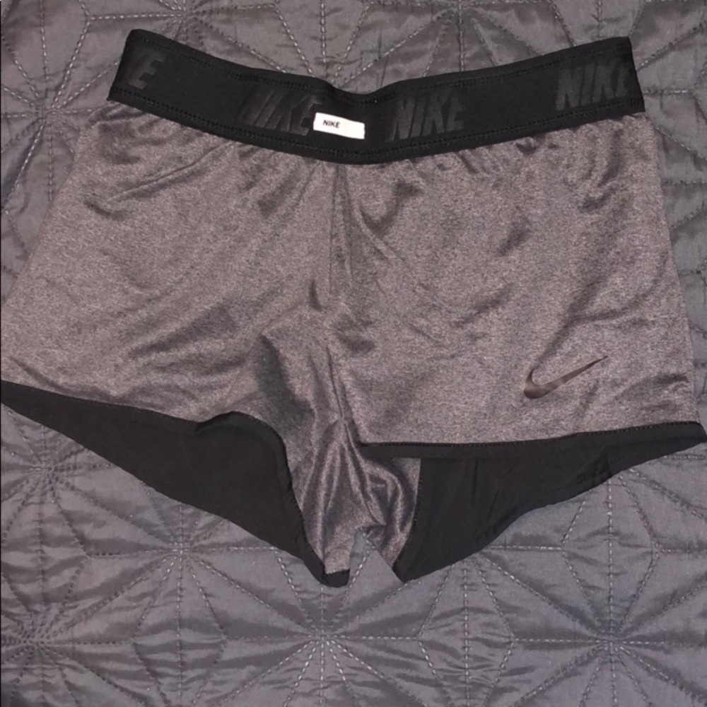 Reversible Nike Running Shorts - Picture 2 of 2